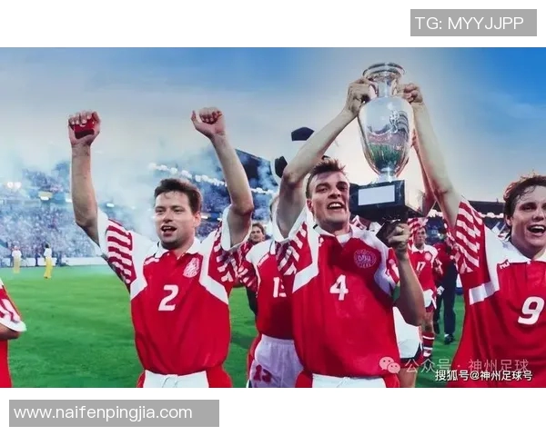 历届足球巨星风采回顾全景展示与精彩瞬间集锦