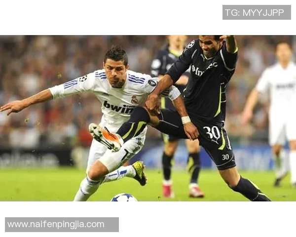 日韩足球明星的魅力与实力评析:技术风格与球场表现的全面解读 日韩足球明星的魅力与实力评析:技术风格与球场表现的全面解读